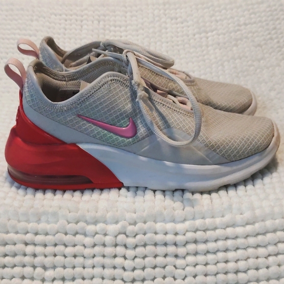 Nike Air Max Motion 2 Shoes Sneakers Running Cross Training Gym Size 6 GUC CL104 - Picture 1 of 7